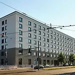 Habyt-the Waterfront Отель Берлин