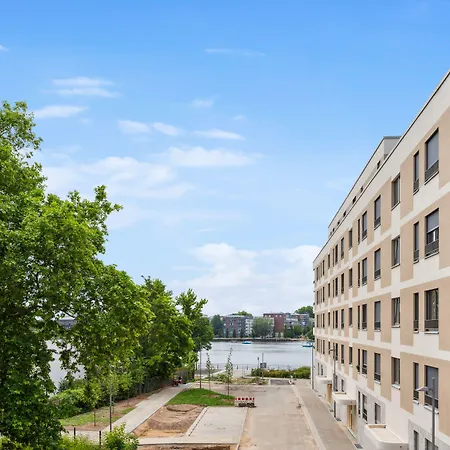 Hotel Habyt-the Waterfront