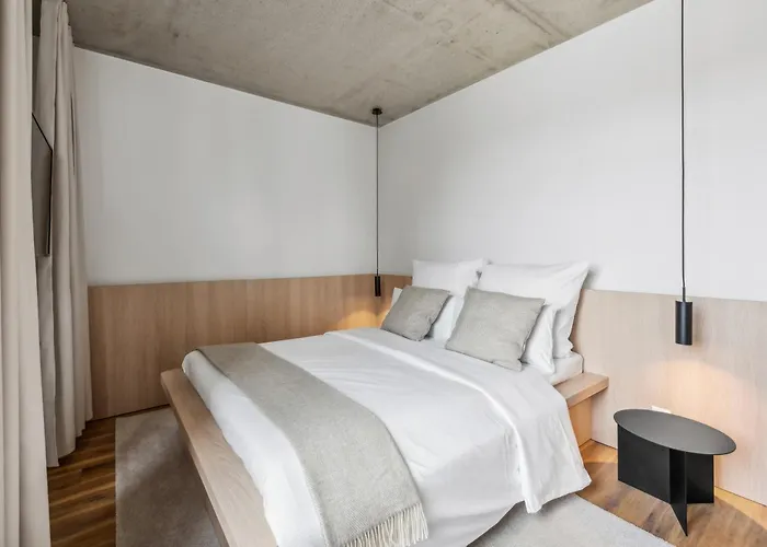 Hotel Habyt-the Waterfront