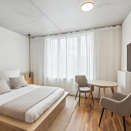 Habyt-the Waterfront برلين