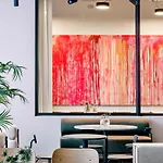 Habyt-the Waterfront Hotel *