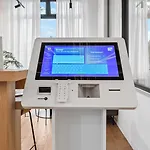 Habyt-the Waterfront Hotel