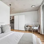 Hotel Habyt-the Waterfront