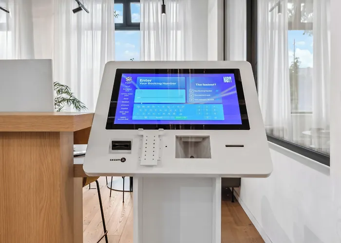 Habyt-the Waterfront فندق